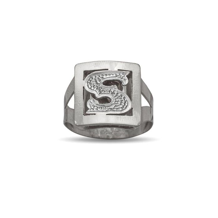 Initial Silver Ring. 925 Sterling Silver Ring  The approximate weight is 3gr.